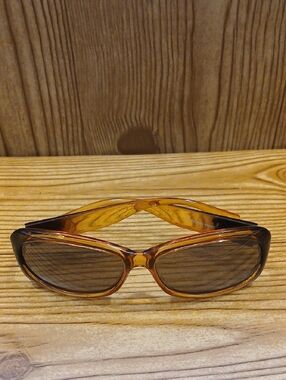 Hawain Tropic Women’s Amber Gradient Square Sunglasses
